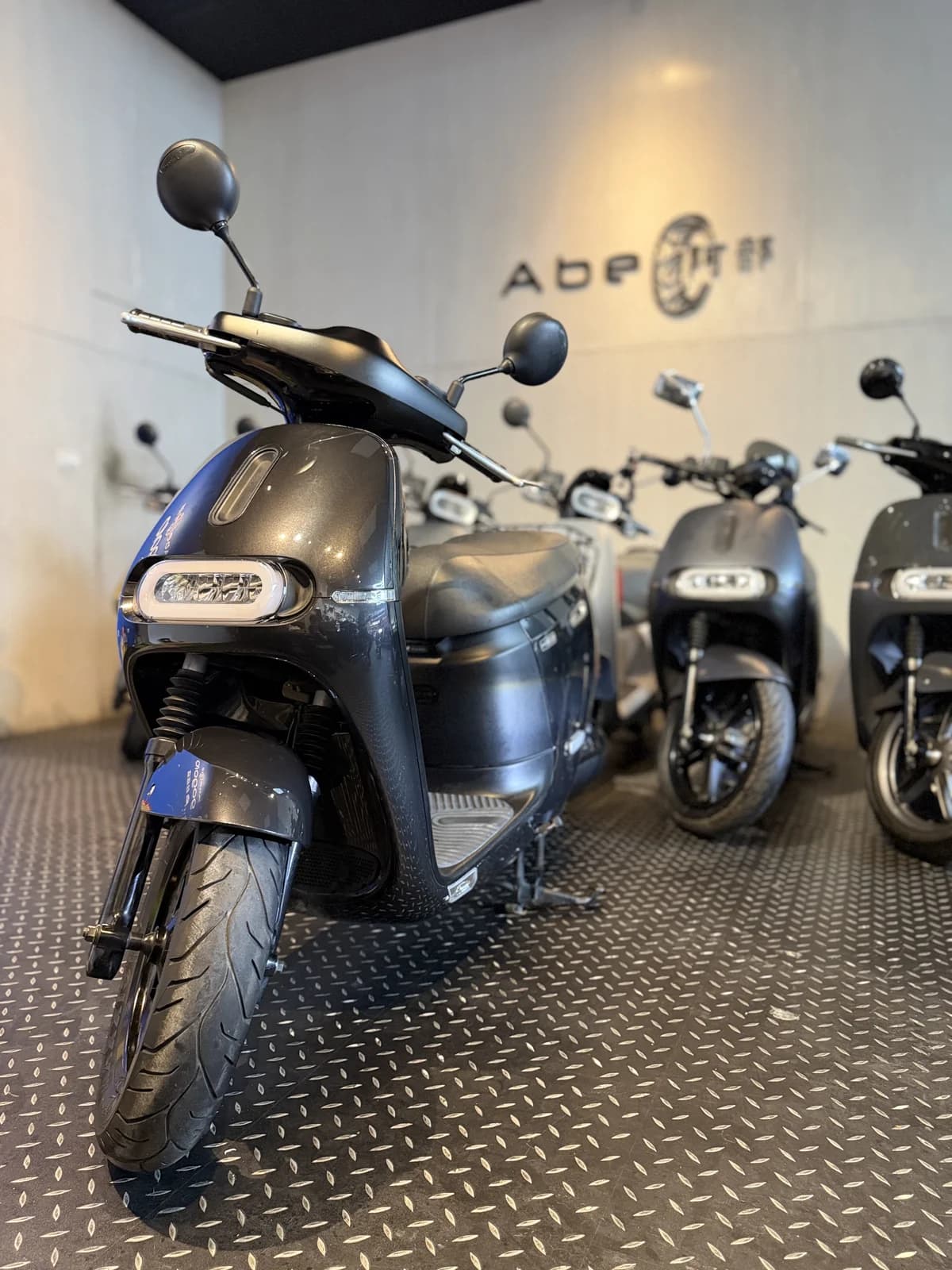 2024 Gogoro 2 Premium | 現代科技皮帶傳動、低保養與極致流暢的智能新座騎