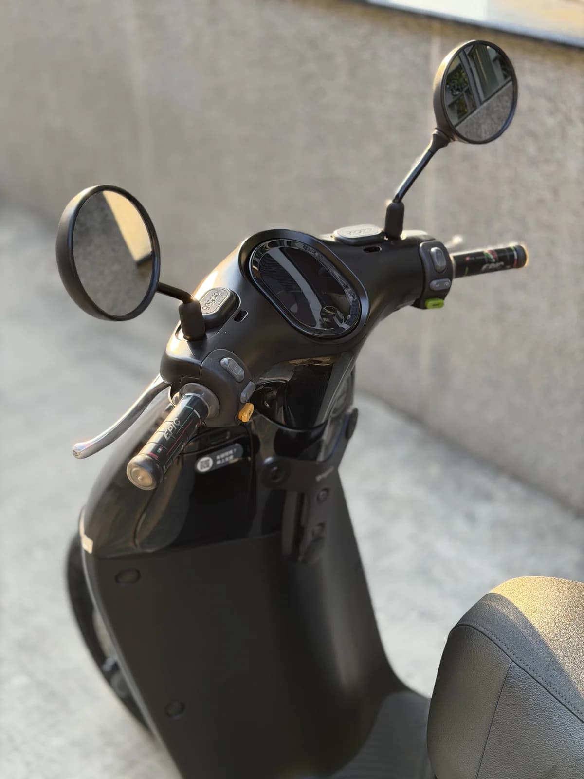 2024 Gogoro 2 Premium | 現代科技皮帶傳動、低保養與極致流暢的智能新座騎 9