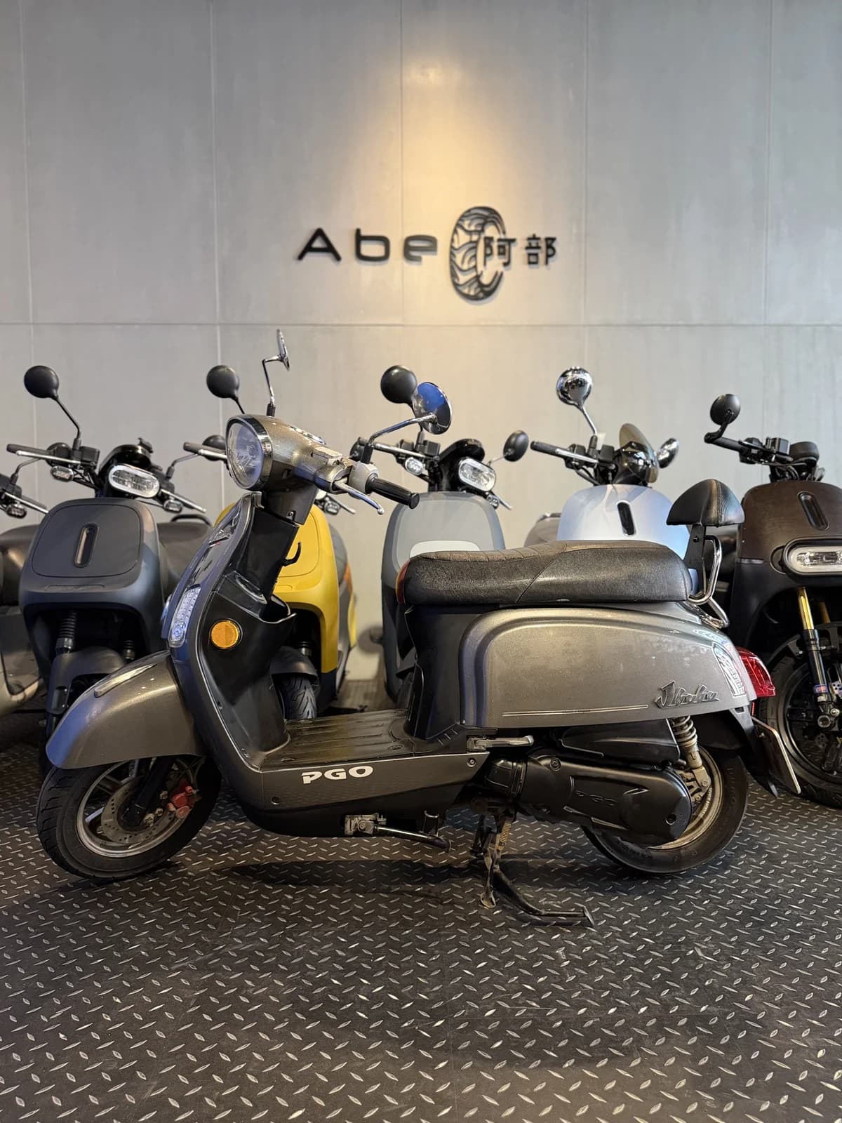 2013 PGO J-bubu 115｜歐式復古圓燈｜深灰 2