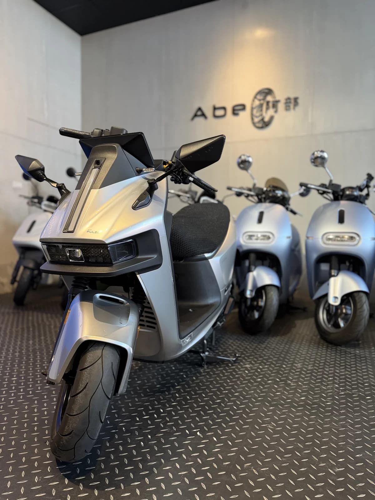 2024 Gogoro PULSE｜旗艦運動魂，前衛質感上路｜里程1.1萬 1
