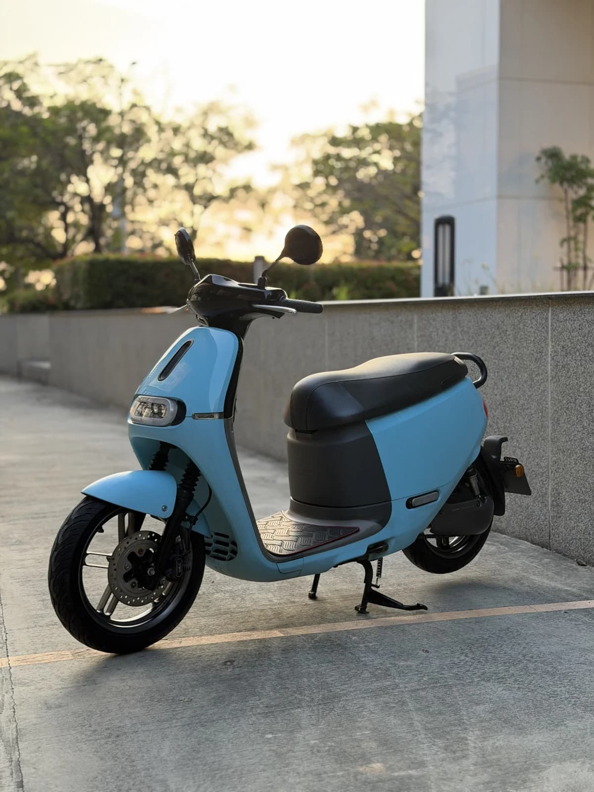 2017 Gogoro 2 Plus | 經典雙載國民神車．大空間與順暢騎乘兼具 4