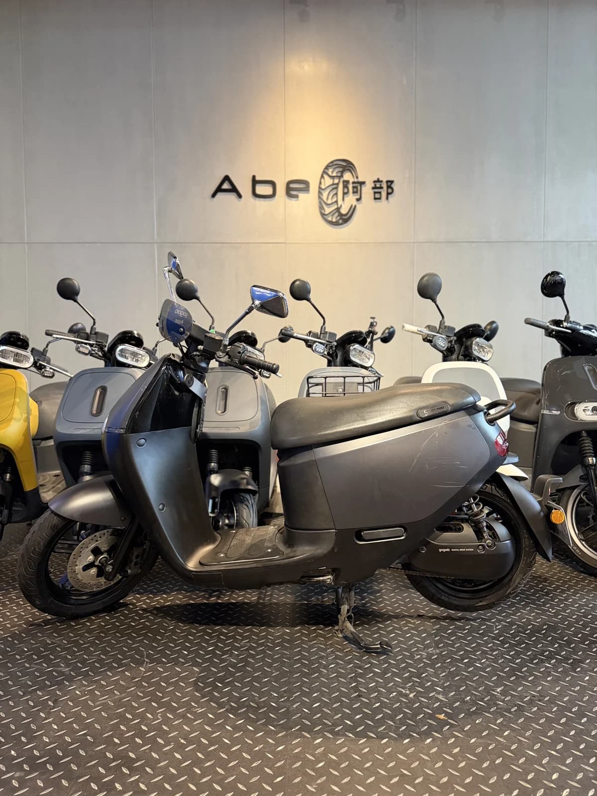 2018 Gogoro S2 | S 級性能旗艦，專屬黑化裸把跑格，極致動力首選 2