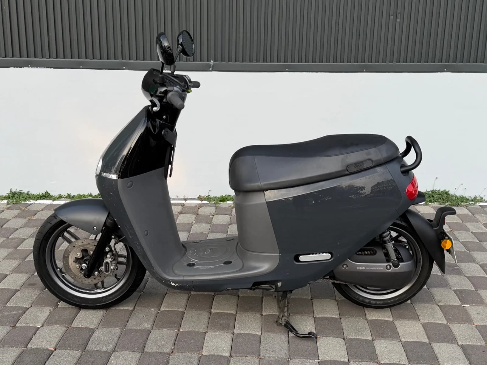 2019 Gogoro 2 Plus | 經典國民電動車，超低里程近新車況，靈活好騎都會首選 4