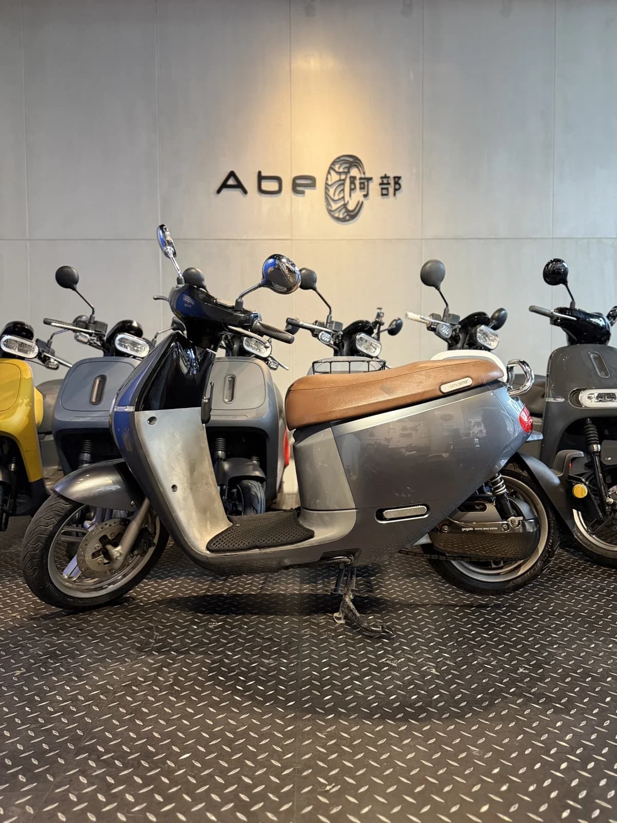 2018 Gogoro 2 Deluxe | 經典金屬質感、率性風格與日常通勤的時尚之選 2