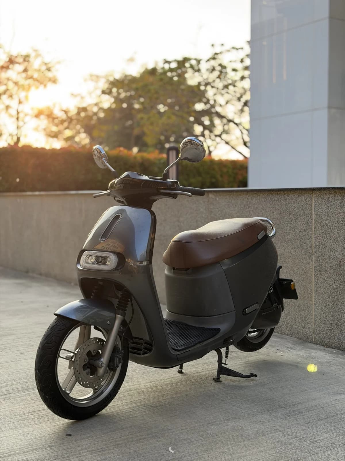 2018 Gogoro 2 Deluxe | 經典金屬質感、率性風格與日常通勤的時尚之選 4