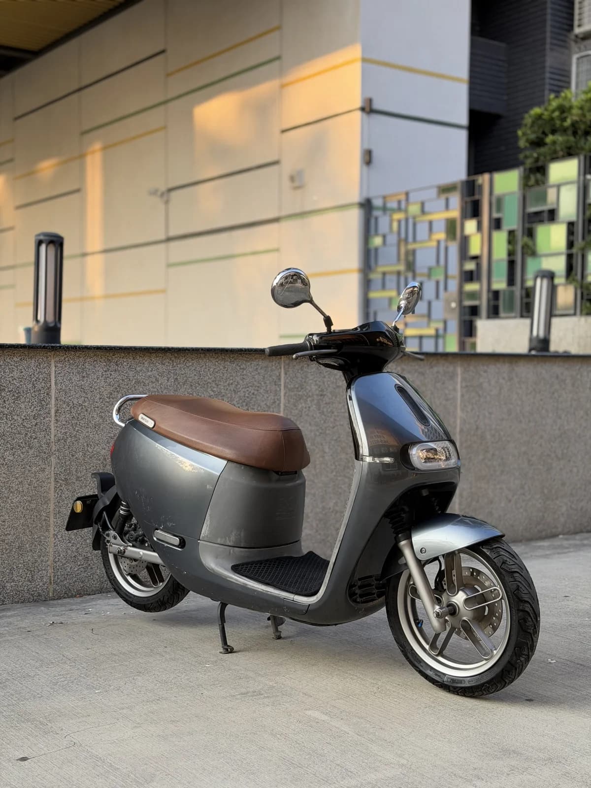 2018 Gogoro 2 Deluxe | 經典金屬質感、率性風格與日常通勤的時尚之選 5