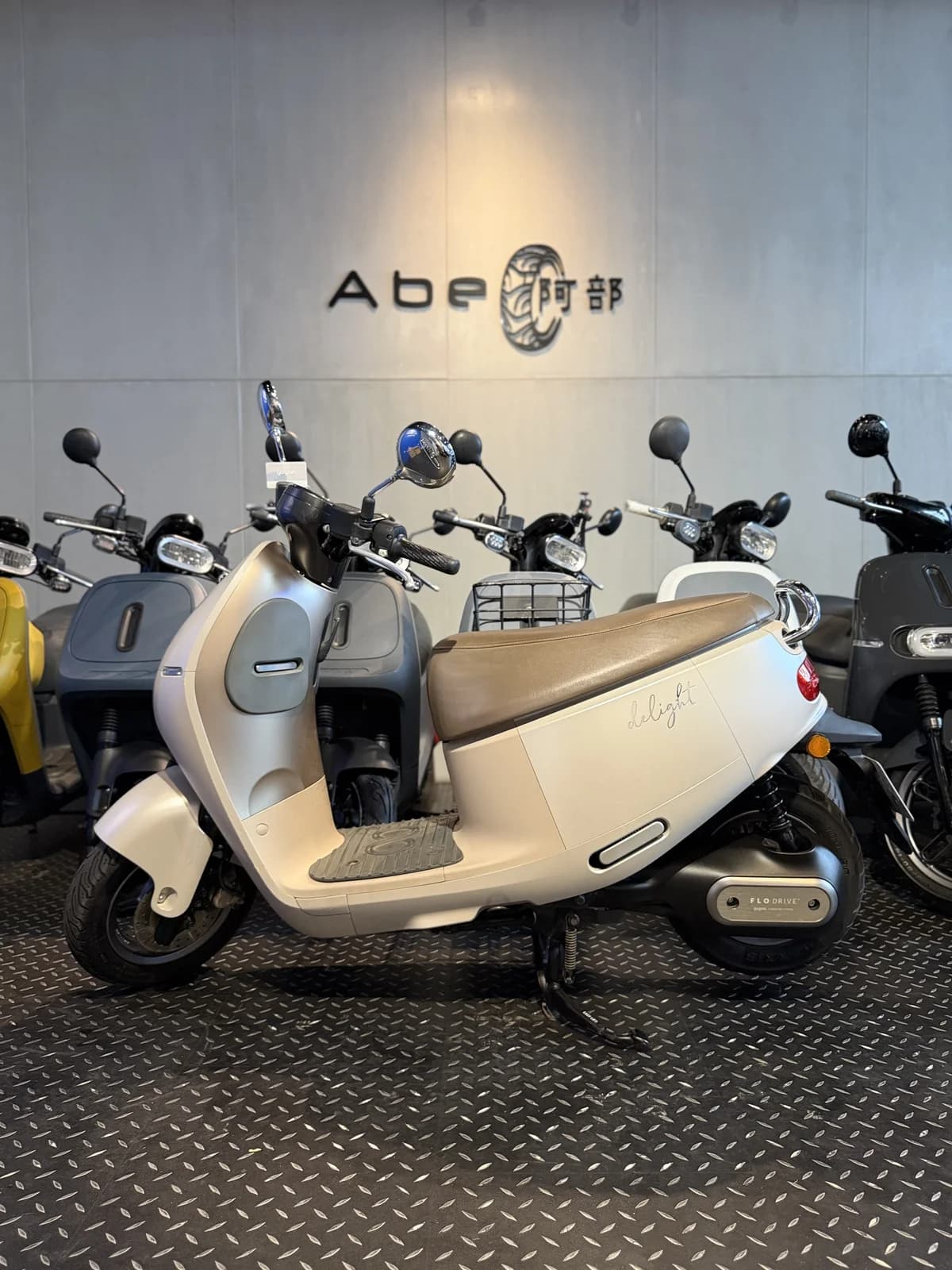 2022 Gogoro Delight Basic | 專為女性打造的省力美學、奶茶色質感輕巧代步車 2