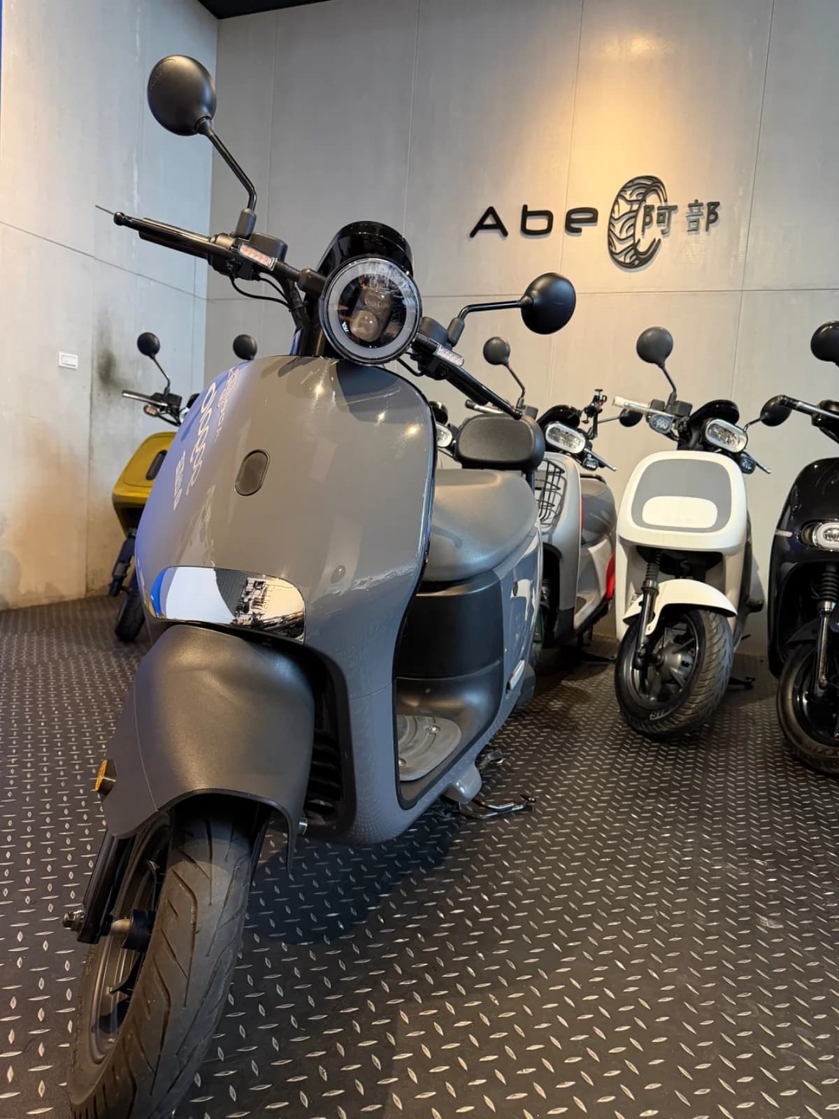 2024 Gogoro JEGO 灰 | 綠牌超強代步神車 輕巧好上手、免駕照煩惱、超低里程